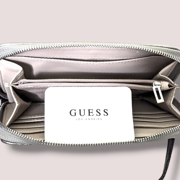 ❔Guess Silver Small Handbag Wallet - Picture 4 of 12